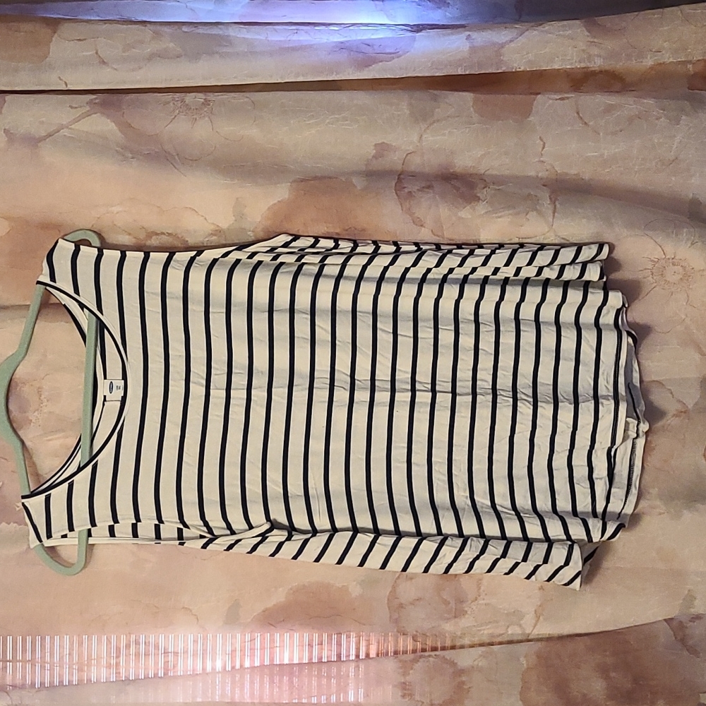 Old Navy Top XXL